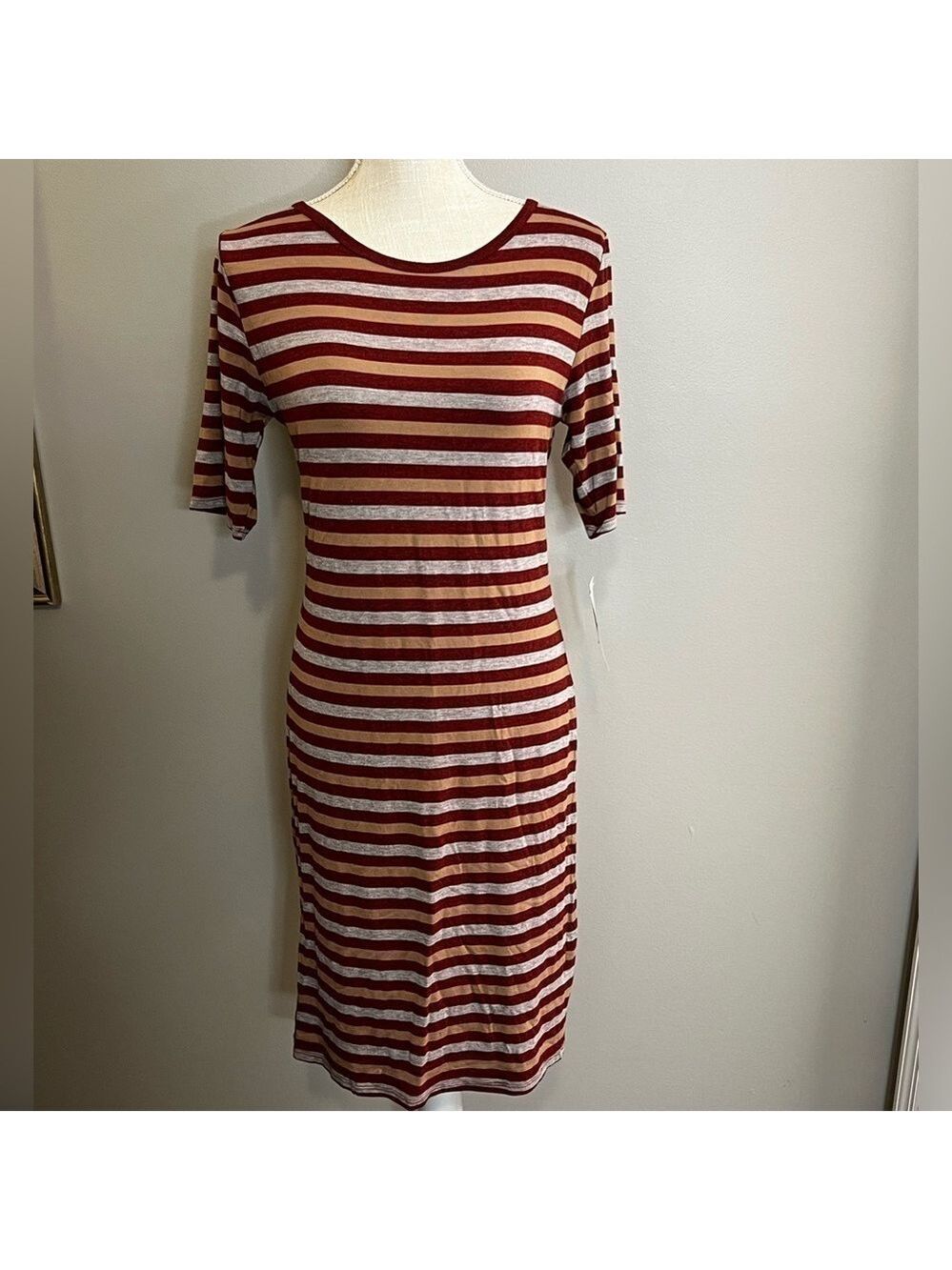 NWT LuLaRoe Julia stripped dress. Size Medium